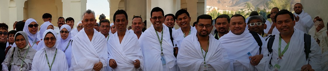 Noah Travel pilgrims gathered together in Madinah