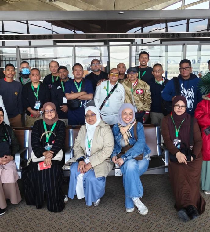 Our group departing for Umrah